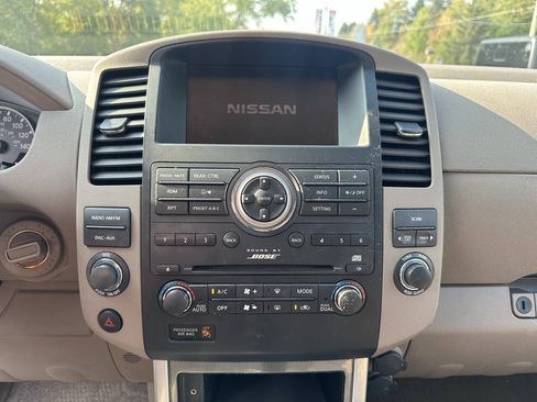 Used 2011 Nissan Pathfinder Silver AWD/4WD image 15