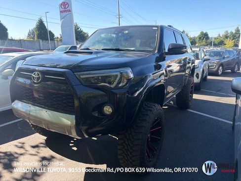 Used 2020 Toyota 4Runner TRD Off-Road Premium AWD/4WD image 1