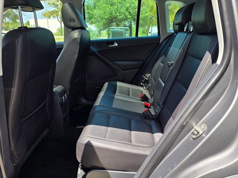Used 2014 Volkswagen Tiguan SEL FWD image 44