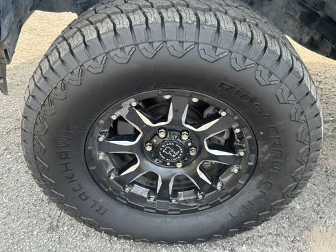 Used 2015 Ford F150 Lariat w/ Equipment Group 502A Luxury AWD/4WD image 20