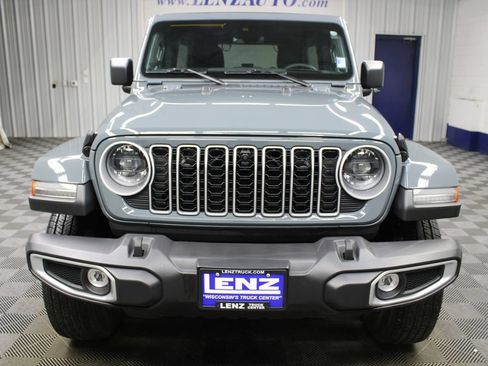 Used 2024 Jeep Wrangler Unlimited Sahara w/ Technology Group AWD/4WD image 50