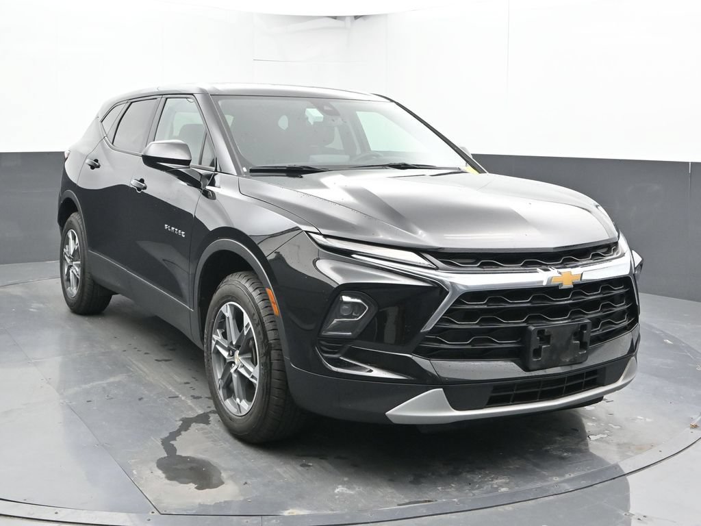 Used 2025 Chevrolet Blazer LT FWD image 6