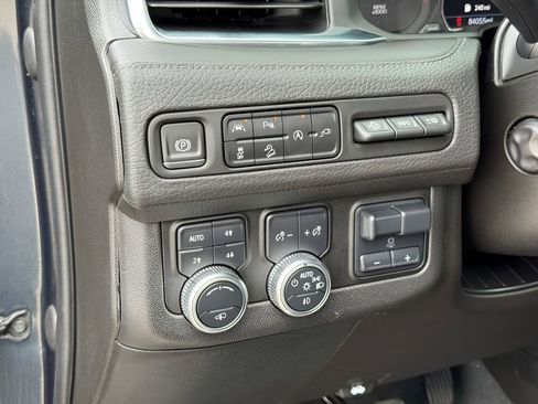 Used 2021 GMC Yukon Denali w/ Denali Ultimate Package AWD/4WD image 16