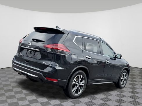 Used 2019 Nissan Rogue SV w/ Premium Package image 3