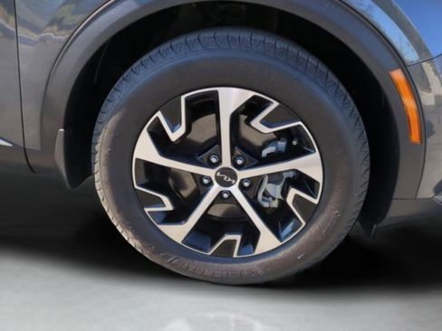 Used 2023 Kia Sportage EX FWD image 30