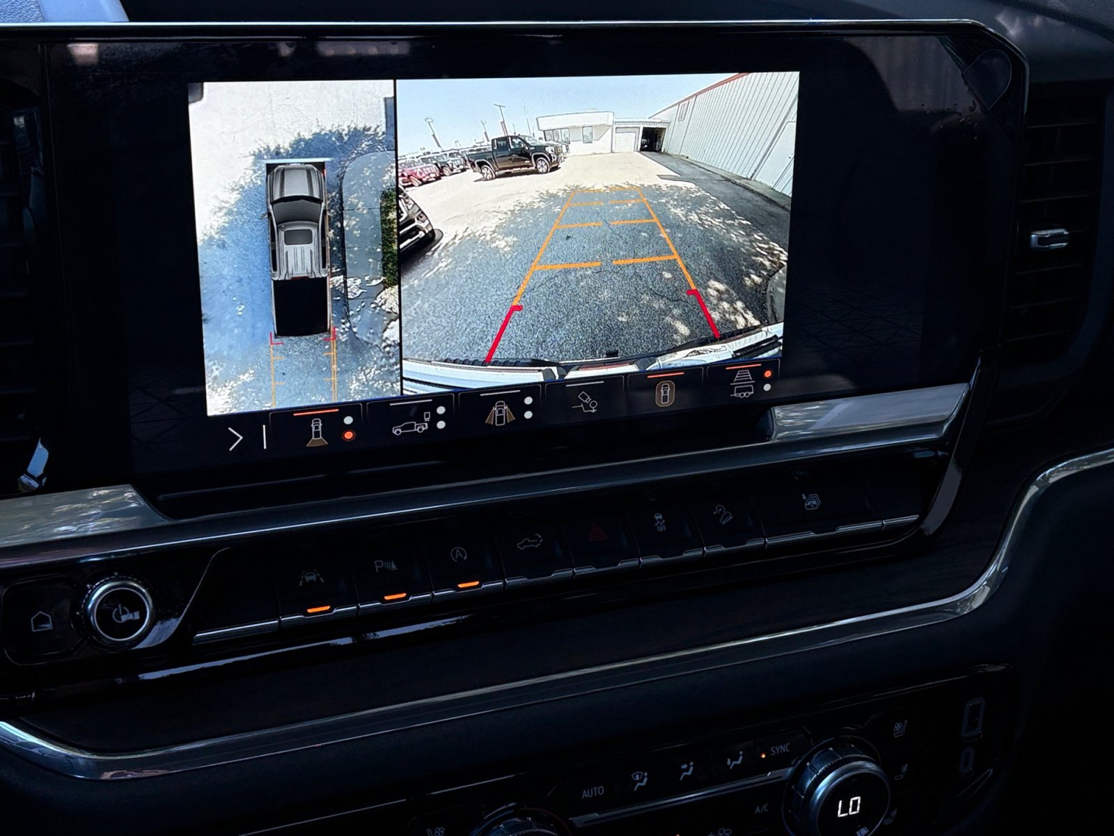 Used 2024 GMC Sierra 1500 SLT AWD/4WD image 15