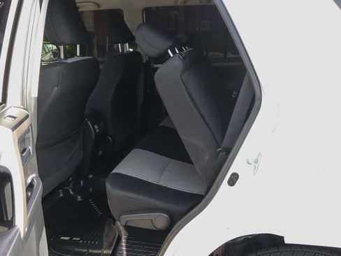 Used 2021 Toyota 4Runner SR5 AWD/4WD image 40