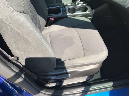 Used 2016 Chevrolet Cruze LT w/ Convenience Package FWD image 11