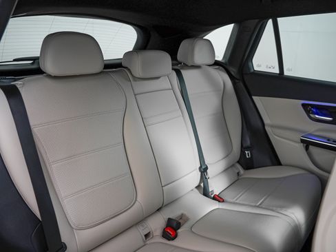 Certified 2025 Mercedes-Benz GLC 350e 4MATIC image 10