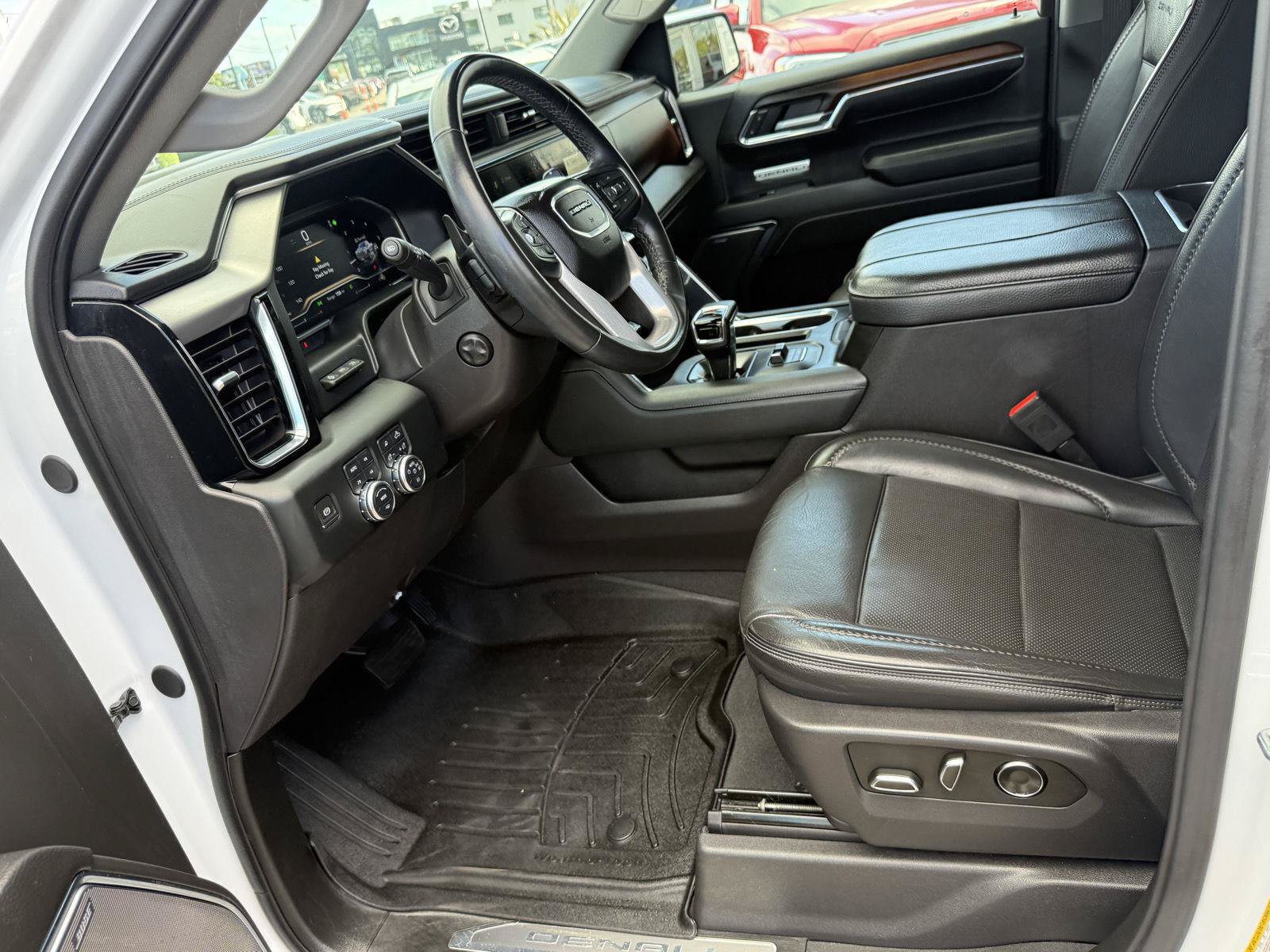 Used 2024 GMC Sierra 1500 Denali AWD/4WD image 15