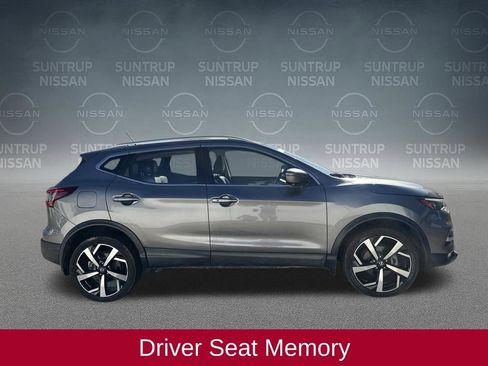 Used 2020 Nissan Rogue Sport SL w/ Premium Package image 8
