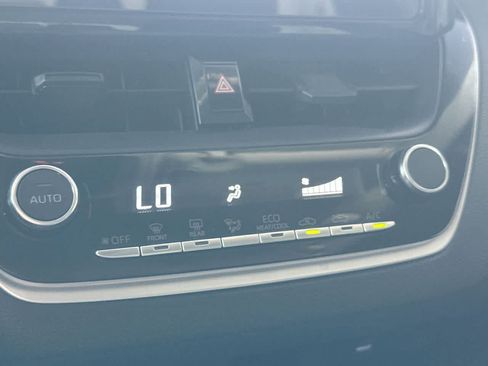 Used 2025 Toyota Corolla LE FWD image 20