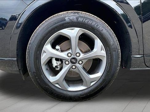 Certified 2024 Ford Escape ST-Line Select w/ Tech Pack #1 AWD/4WD image 9