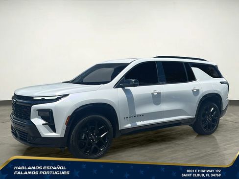 Used 2024 Chevrolet Traverse RS AWD/4WD image 2