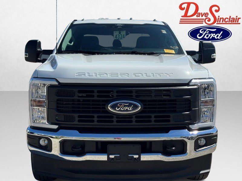 Used 2025 Ford F250 XL w/ XL Chrome Package AWD/4WD image 2