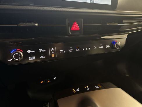 New 2025 Kia EV6 Light w/ Light LR Technology Package image 24