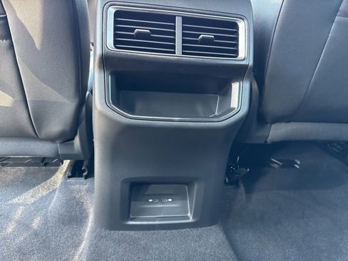 New 2026 Volkswagen Atlas Cross Sport SE image 16