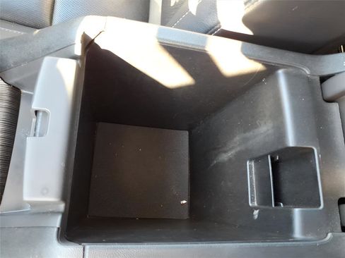 Used 2017 GMC Acadia SLT image 30