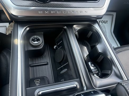 New 2027 Ford Expedition Max Platinum w/ Stealth Appearance Package AWD/4WD image 15