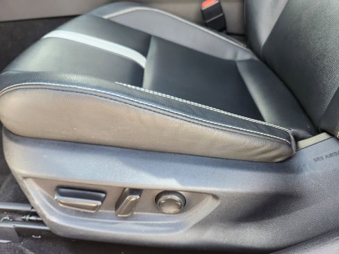 Used 2025 Toyota Camry SE FWD image 16