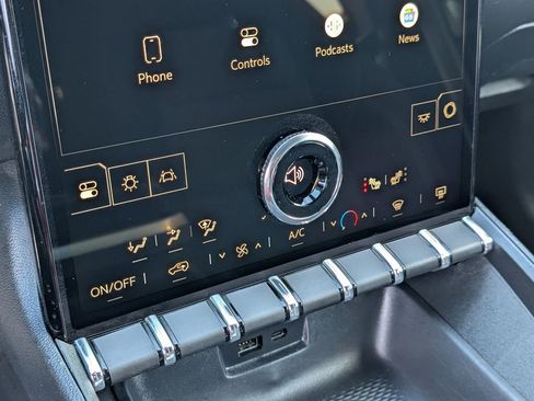 Used 2025 GMC Terrain Elevation image 29