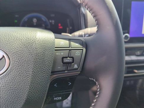 Used 2026 Toyota Camry SE FWD image 12