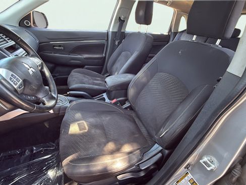 Used 2013 Mitsubishi Outlander Sport SE FWD image 12