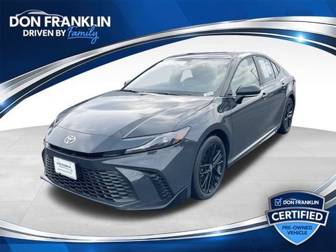 Used 2025 Toyota Camry SE AWD/4WD image 1