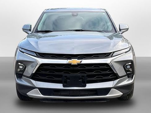 Used 2025 Chevrolet Blazer LT AWD/4WD image 2