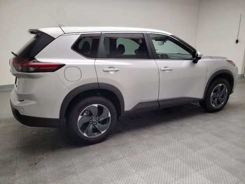 Used 2024 Nissan Rogue SV FWD image 10