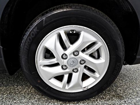 Used 2021 Hyundai Venue SE w/ Cargo Package FWD image 21