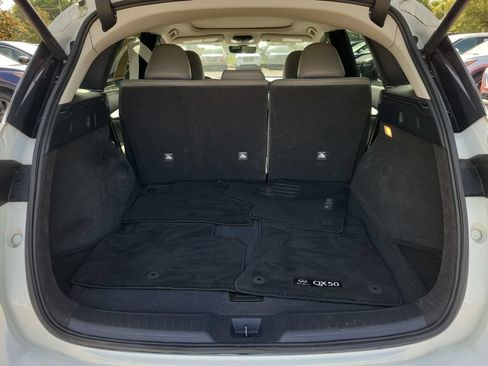 Used 2023 INFINITI QX50 Luxe w/ Cargo Package FWD image 7