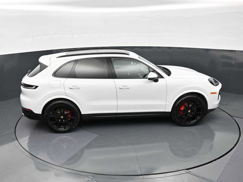 Certified 2024 Porsche Cayenne S AWD/4WD image 36