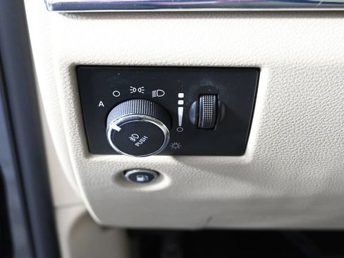 Used 2021 Jeep Grand Cherokee Limited w/ Sun & Sound Group AWD/4WD image 23
