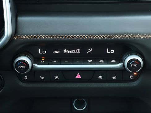 Used 2025 MAZDA CX-50 AWD 2.5 Turbo w/ Premium Pkg image 21