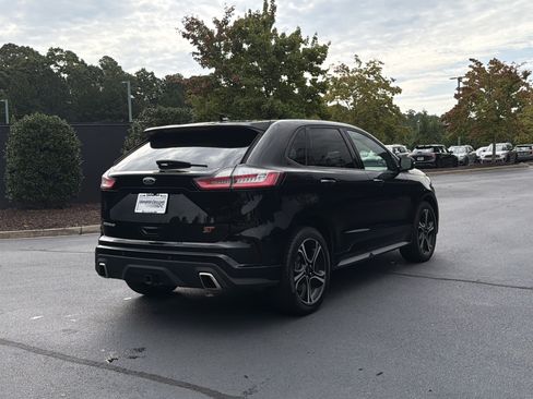Used 2020 Ford Edge ST w/ Equipment Group 401A AWD/4WD image 3