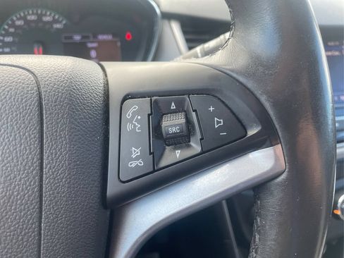 Used 2020 Chevrolet Trax LT w/ Sun & Sound Package AWD/4WD image 30