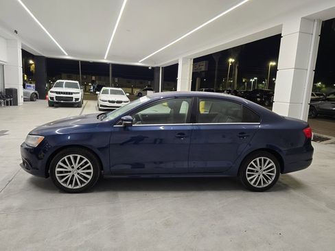 Used 2012 Volkswagen Jetta SEL image 3