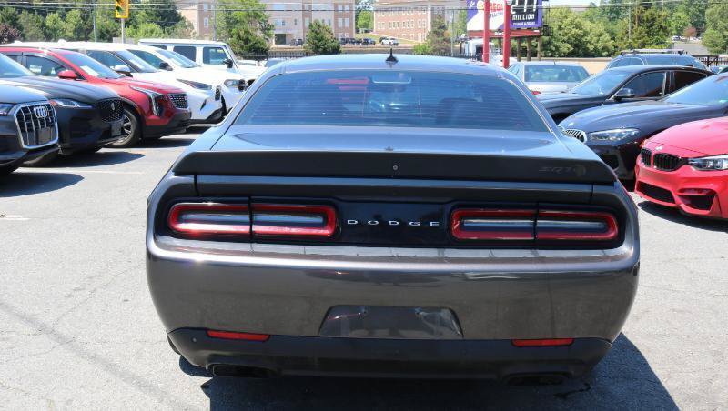 Used 2020 Dodge Challenger SRT Hellcat RWD image 5