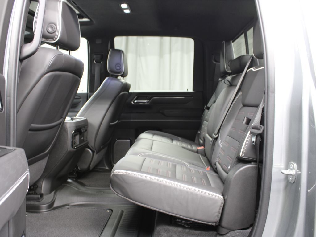 Used 2024 GMC Sierra 2500 AT4X AWD/4WD image 17