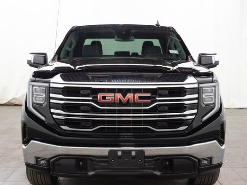 Used 2025 GMC Sierra 1500 SLT AWD/4WD image 2