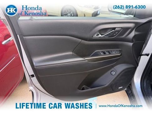 Used 2017 GMC Acadia SLT image 7