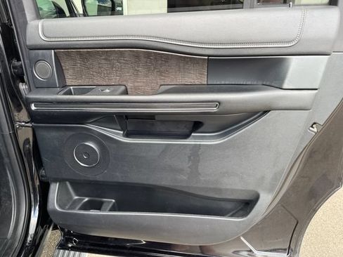 Used 2021 Ford Expedition Max Limited AWD/4WD image 41