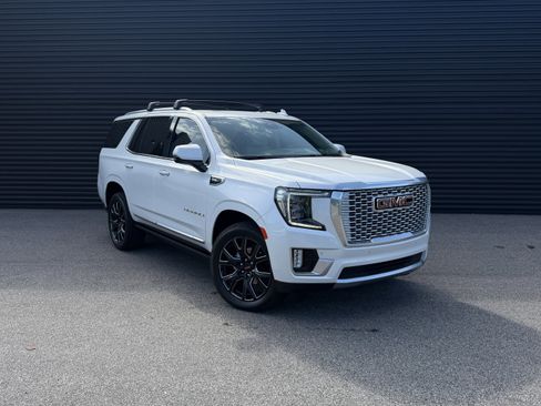 Used 2024 GMC Yukon Denali AWD/4WD image 6