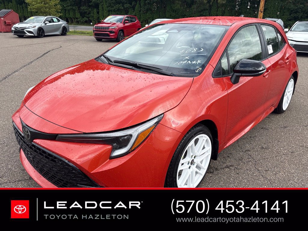 Used 2026 Toyota Corolla SE FWD image 1