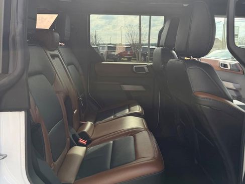 Used 2022 Ford Bronco Outer Banks w/ Sasquatch Package image 26