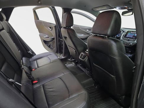 Used 2017 Chevrolet Malibu LT w/ Leather Package image 13