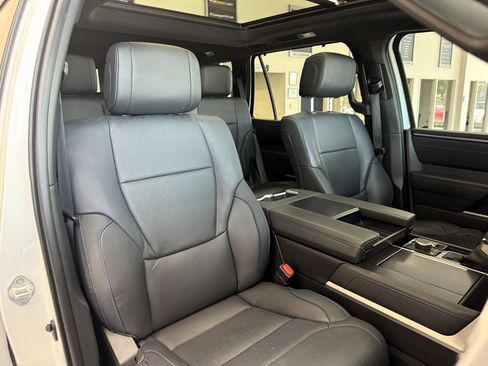 Used 2024 Toyota Sequoia Platinum AWD/4WD image 18