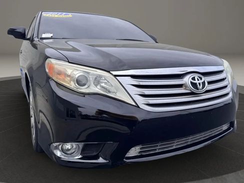 Used 2011 Toyota Avalon Limited image 16