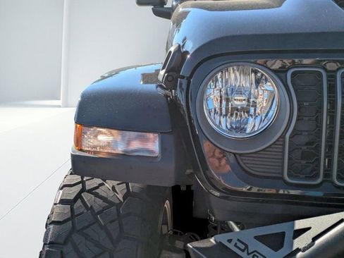 New 2025 Jeep Gladiator Sport image 8